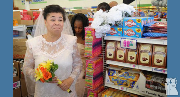 funny dollar store wedding photo